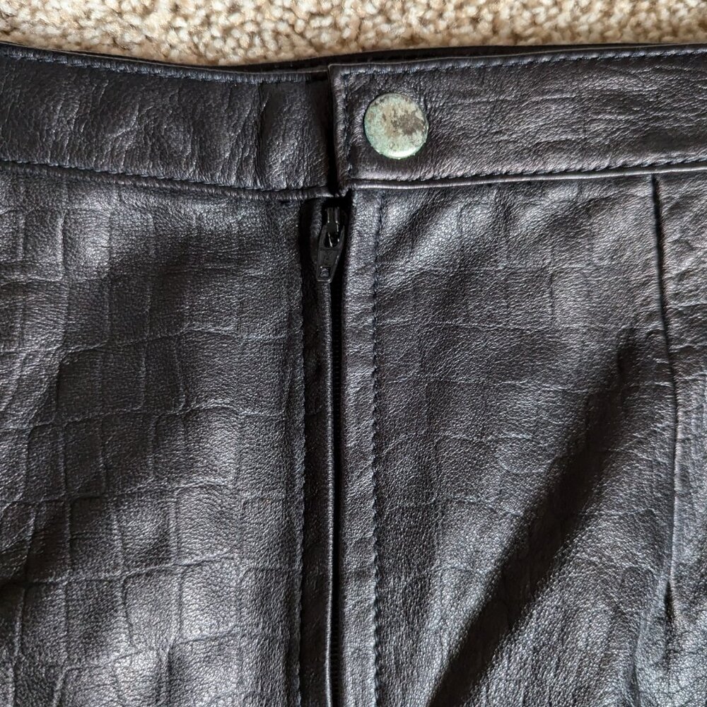 Vintage Skirt Womens Sz 6 Black Leather Alligator Mini A-Line Lined Rock Punk - Picture 4 of 9